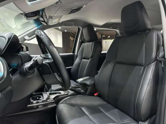 TOYOTA-HILUX SW4-2023