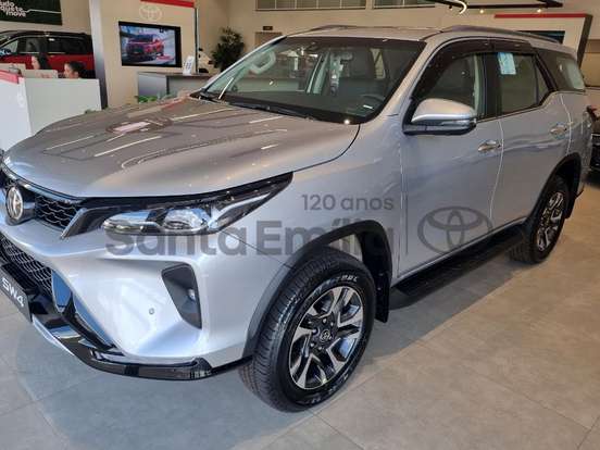 TOYOTA-HILUX SW4-2.8 D-4D TURBO DIESEL SRX PLATINUM 4X4 AUTOMÁTICO TOYOTA-HILUX SW4-2026