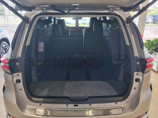 TOYOTA-HILUX SW4-2.8 D-4D TURBO DIESEL SRX PLATINUM 4X4 AUTOMÁTICO TOYOTA-HILUX SW4-2026
