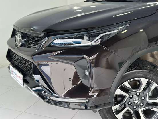 TOYOTA-HILUX SW4-2026