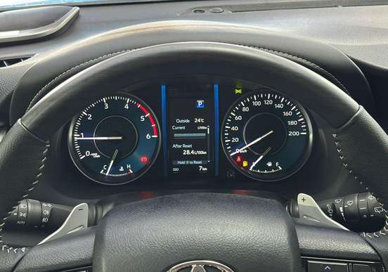 TOYOTA-HILUX SW4-2026