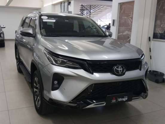 TOYOTA-HILUX SW4-2.8 D-4D TURBO DIESEL SRX PLATINUM 7L 4X4 AUTOMÁTICO TOYOTA-HILUX SW4-2024