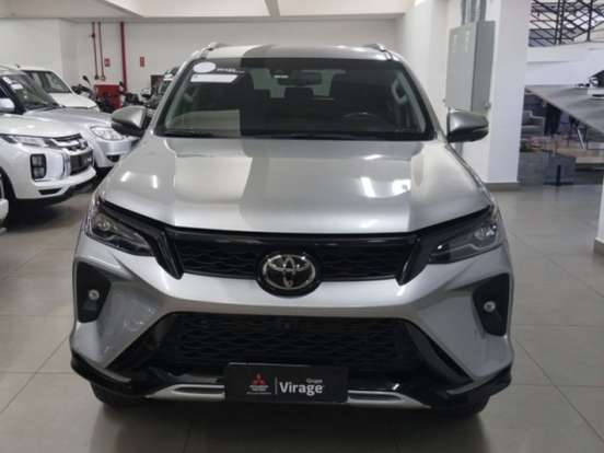 TOYOTA-HILUX SW4-2.8 D-4D TURBO DIESEL SRX PLATINUM 7L 4X4 AUTOMÁTICO TOYOTA-HILUX SW4-2024