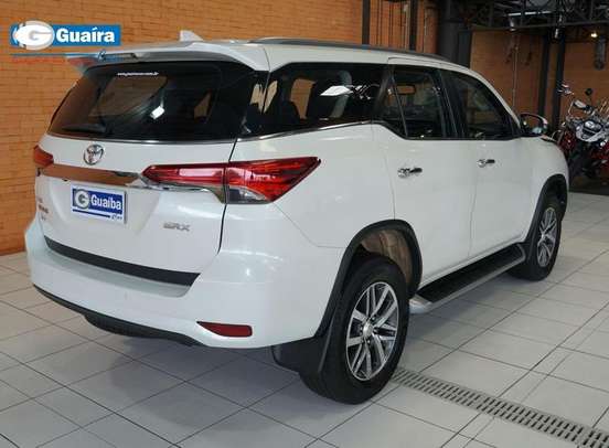 TOYOTA-HILUX SW4-2.8 SRX 4X4 16V TURBO INTERCOOLER DIESEL 4P AUTOMÁTICO TOYOTA-HILUX SW4-2017