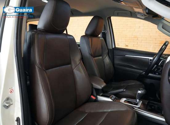 TOYOTA-HILUX SW4-2.8 SRX 4X4 16V TURBO INTERCOOLER DIESEL 4P AUTOMÁTICO TOYOTA-HILUX SW4-2017