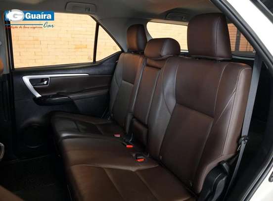 TOYOTA-HILUX SW4-2.8 SRX 4X4 16V TURBO INTERCOOLER DIESEL 4P AUTOMÁTICO TOYOTA-HILUX SW4-2017