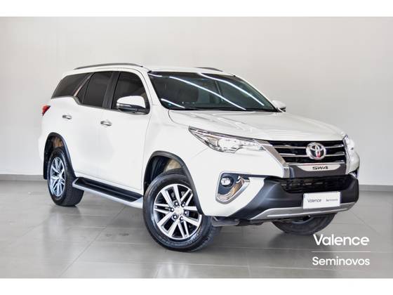 TOYOTA HILUX SW4 2.8 SRX 4X4 16V TURBO INTERCOOLER DIESEL 4P AUTOMÁTICO