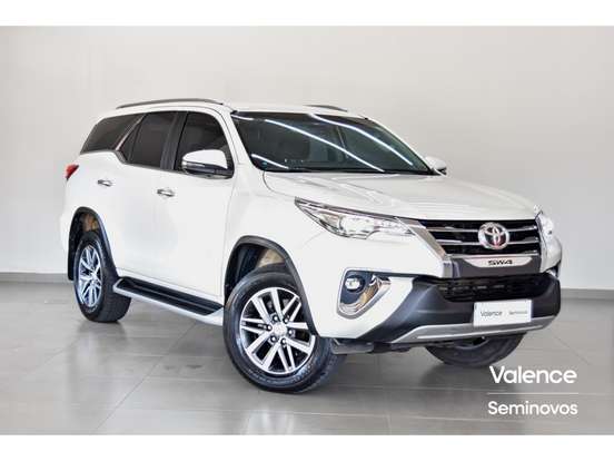 TOYOTA-HILUX SW4-2019