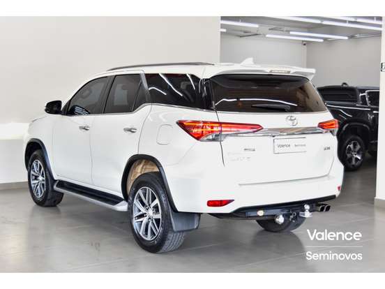 TOYOTA-HILUX SW4-2.8 SRX 4X4 16V TURBO INTERCOOLER DIESEL 4P AUTOMÁTICO TOYOTA-HILUX SW4-2019