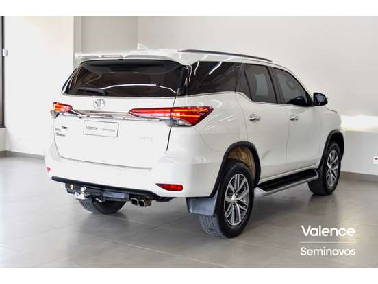 TOYOTA-HILUX SW4-2.8 SRX 4X4 16V TURBO INTERCOOLER DIESEL 4P AUTOMÁTICO TOYOTA-HILUX SW4-2019