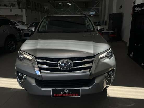 TOYOTA-HILUX SW4-2019