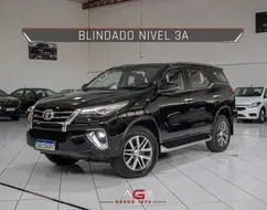 TOYOTA HILUX SW4 2.8 SRX 4X4 7 LUGARES 16V TURBO INTERCOOLER DIESEL 4P AUTOMÁTICO TOYOTA HILUX SW4 2.8 SRX 4X4 7 LUGARES 16V TURBO INTERCOOLER DIESEL 4P AUTOMÁTICO