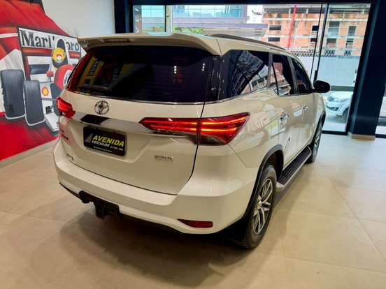 TOYOTA-HILUX SW4-2019