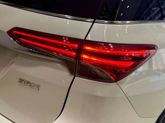 TOYOTA-HILUX SW4-2019