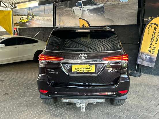 TOYOTA-HILUX SW4-2018