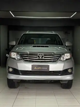 TOYOTA-HILUX SW4-2015