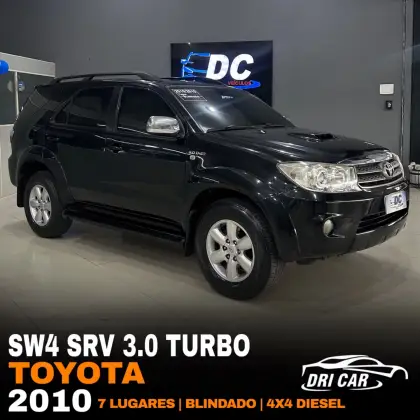 TOYOTA HILUX SW4 3.0 SRV 4X4 7 LUGARES 16V TURBO INTERCOOLER DIESEL 4P AUTOMÁTICO