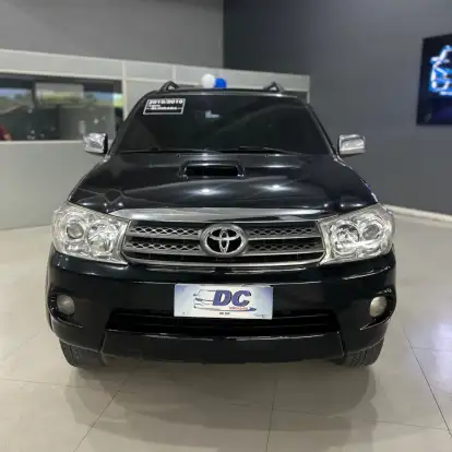 TOYOTA-HILUX SW4-2010