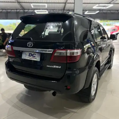 TOYOTA-HILUX SW4-2010