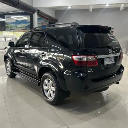 TOYOTA-HILUX SW4-2010