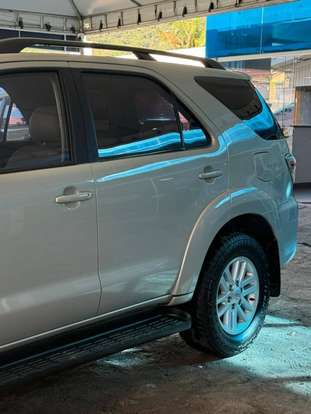 TOYOTA-HILUX SW4-2014