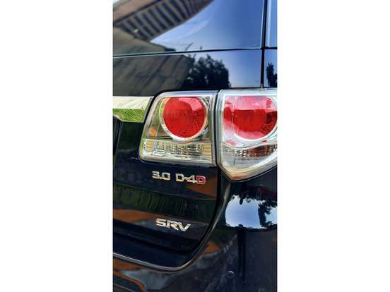 TOYOTA-HILUX SW4-2014