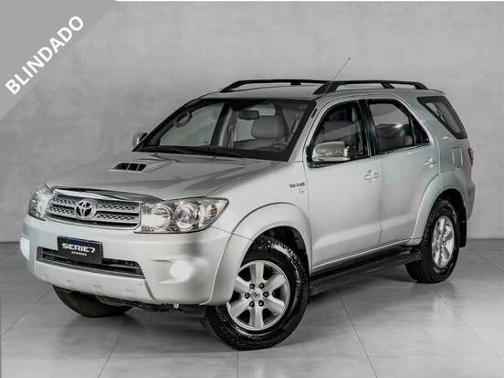 TOYOTA-HILUX SW4-2011