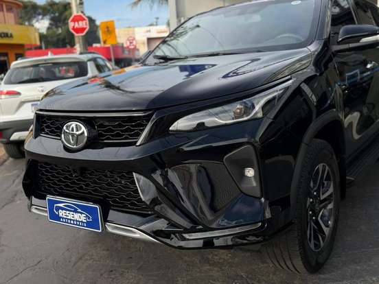 TOYOTA-HILUX SW4-4.0 SRX 4X4 7 LUGARES V6 24V GASOLINA 4P AUTOMÁTICO TOYOTA-HILUX SW4-2016