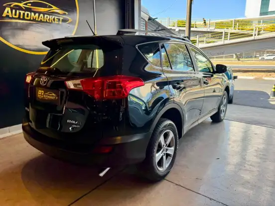 TOYOTA-RAV4-2015