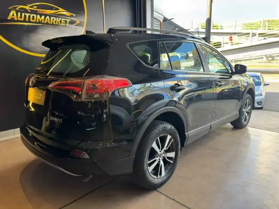 TOYOTA-RAV4-2018