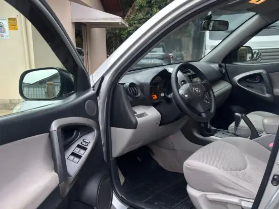 TOYOTA-RAV4-2.4 4X2 16V GASOLINA 4P AUTOMÁTICO TOYOTA-RAV4-2011