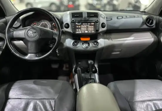 TOYOTA-RAV4-2005
