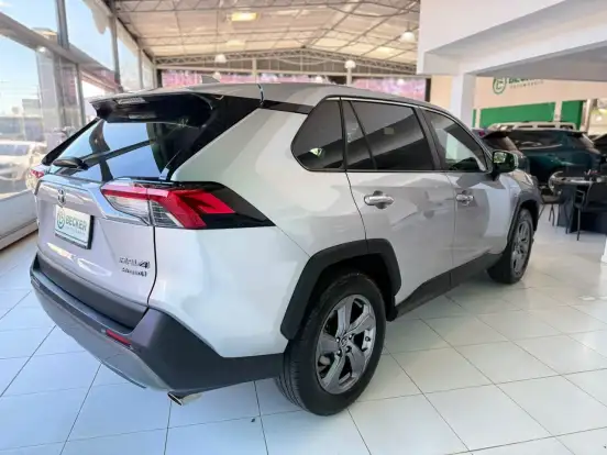 TOYOTA-RAV4-2019