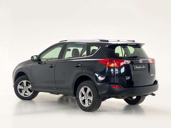TOYOTA-RAV4-2015