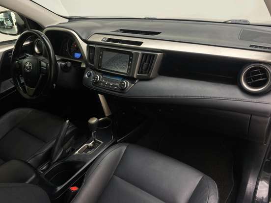TOYOTA-RAV4-2015