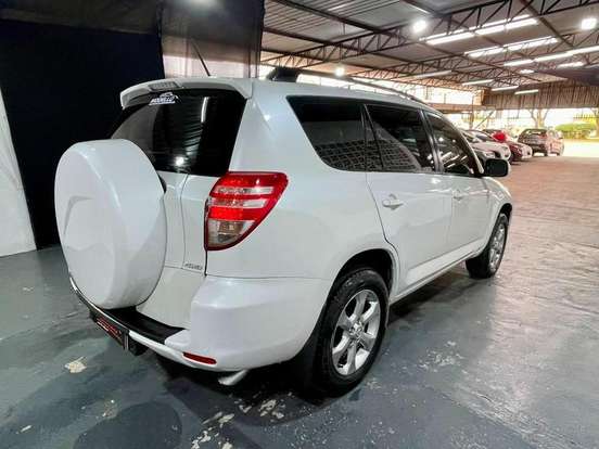 TOYOTA-RAV4-2.4 4X2 16V GASOLINA 4P AUTOMÁTICO TOYOTA-RAV4-2011