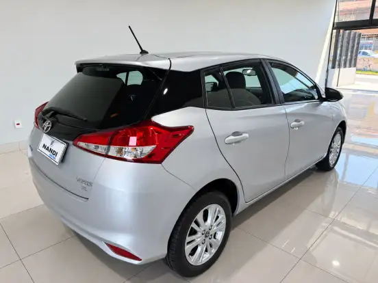 TOYOTA-YARIS-1.3 16V FLEX XL MULTIDRIVE TOYOTA-YARIS-2018