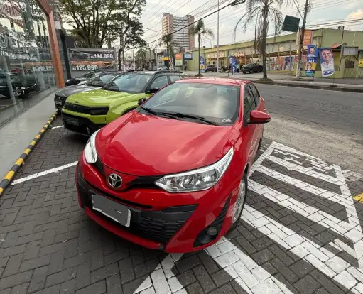 TOYOTA-YARIS-2018