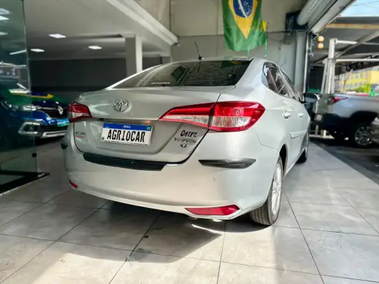 TOYOTA-YARIS-2019