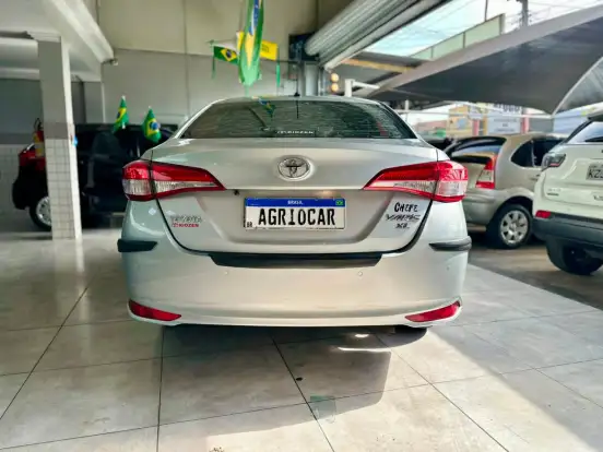 TOYOTA-YARIS-2019