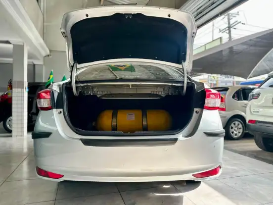TOYOTA-YARIS-1.5 16V FLEX SEDAN XL PLUS TECH MULTIDRIVE TOYOTA-YARIS-2019