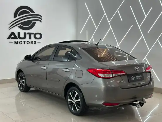 TOYOTA-YARIS-2019