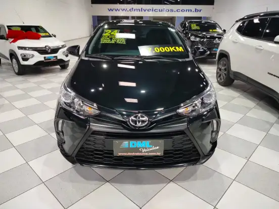 TOYOTA-YARIS-2023