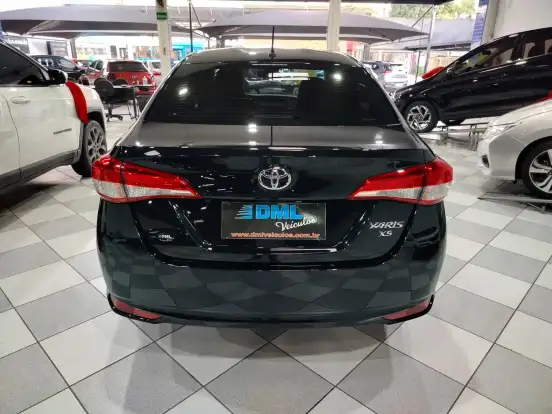 TOYOTA-YARIS-2023