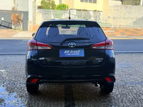 TOYOTA-YARIS-2020
