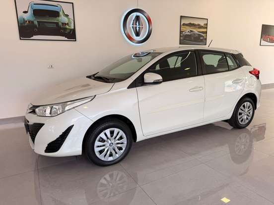 TOYOTA-YARIS-2020