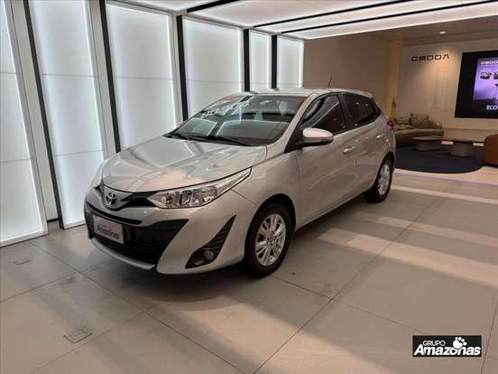 TOYOTA-YARIS-2018