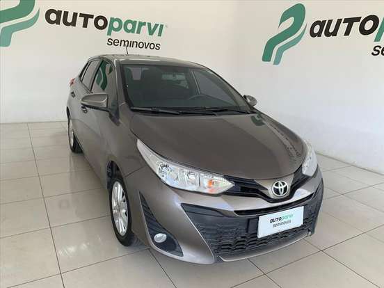 TOYOTA-YARIS-2018