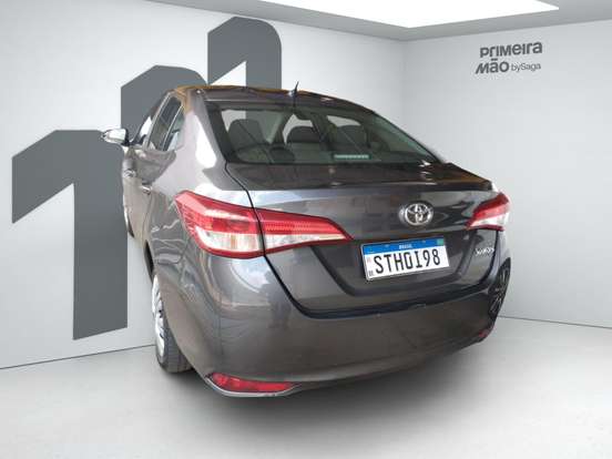 TOYOTA-YARIS-2024