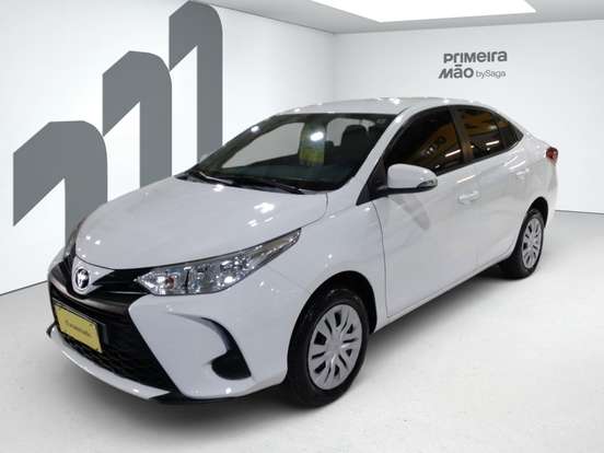TOYOTA-YARIS-2023